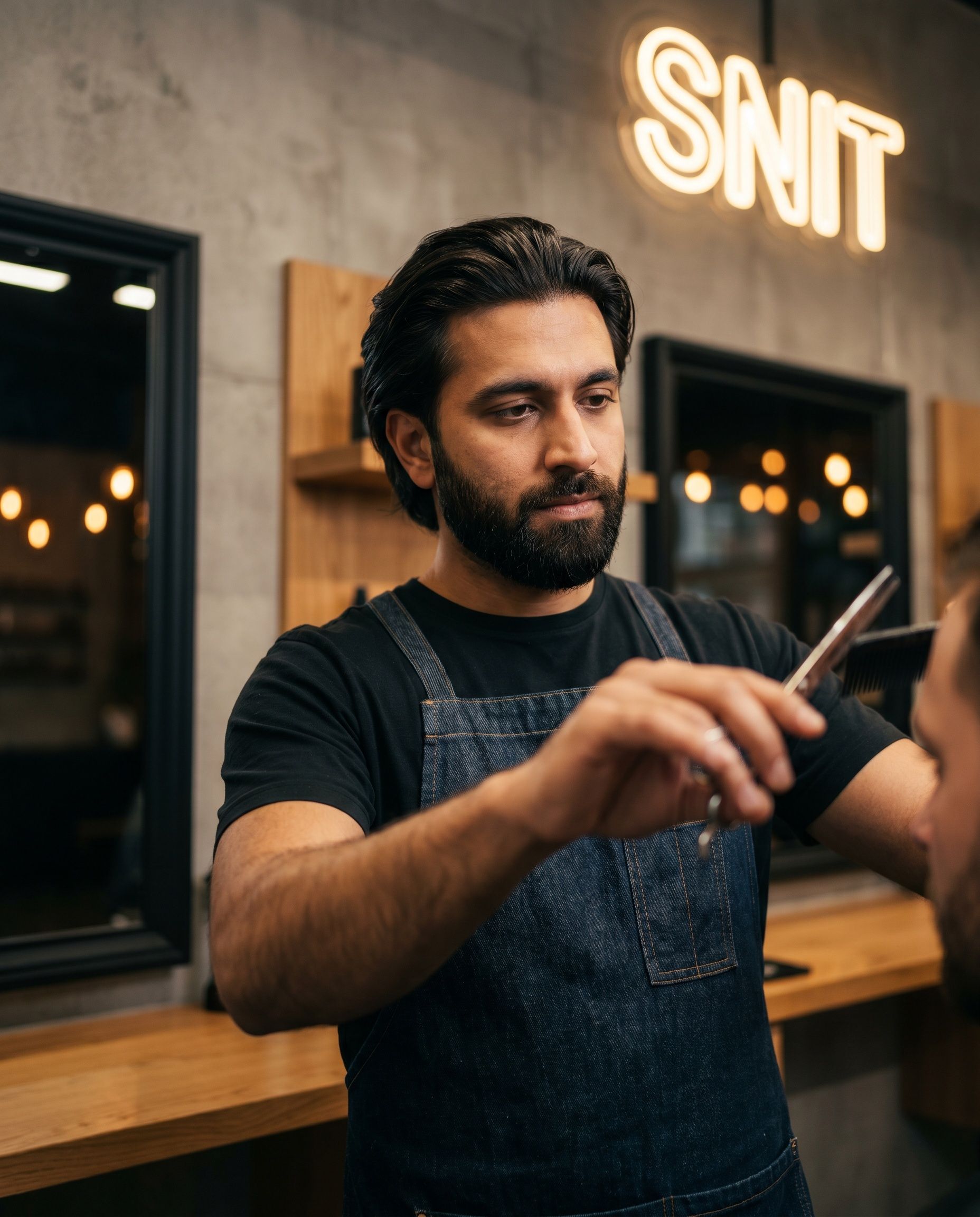 Ravi — Allrounder & baard-specialist bij SNIT